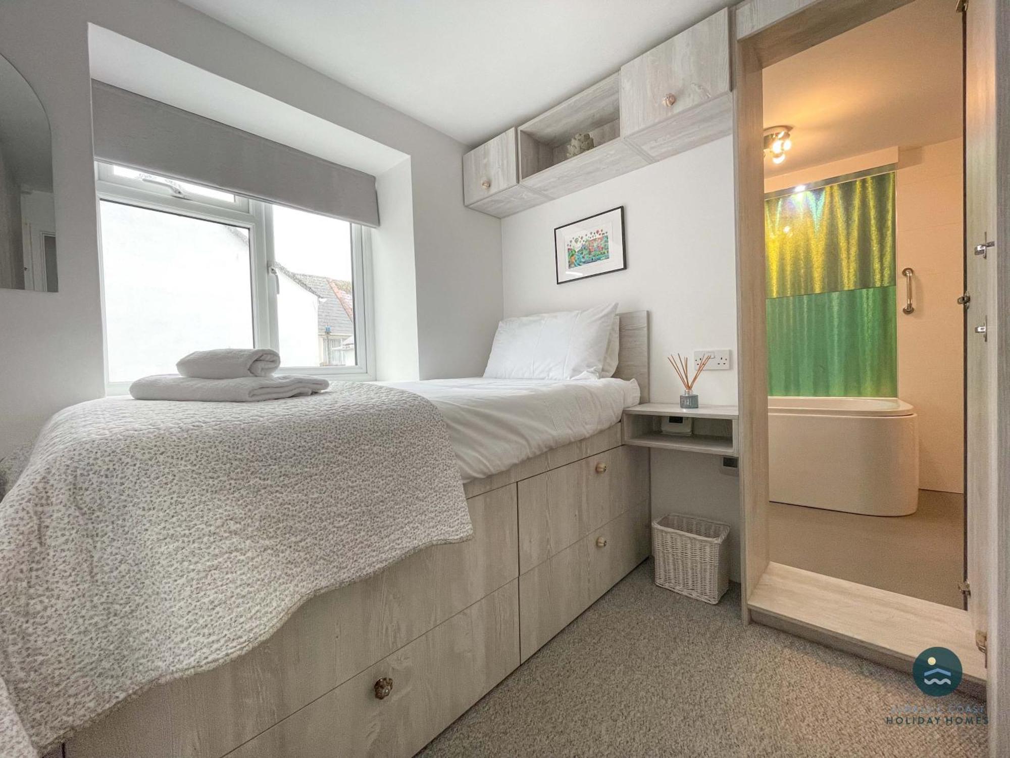 Cobb Cottage - Harbourside, stylish, sleeps 5 Weymouth Exteriör bild